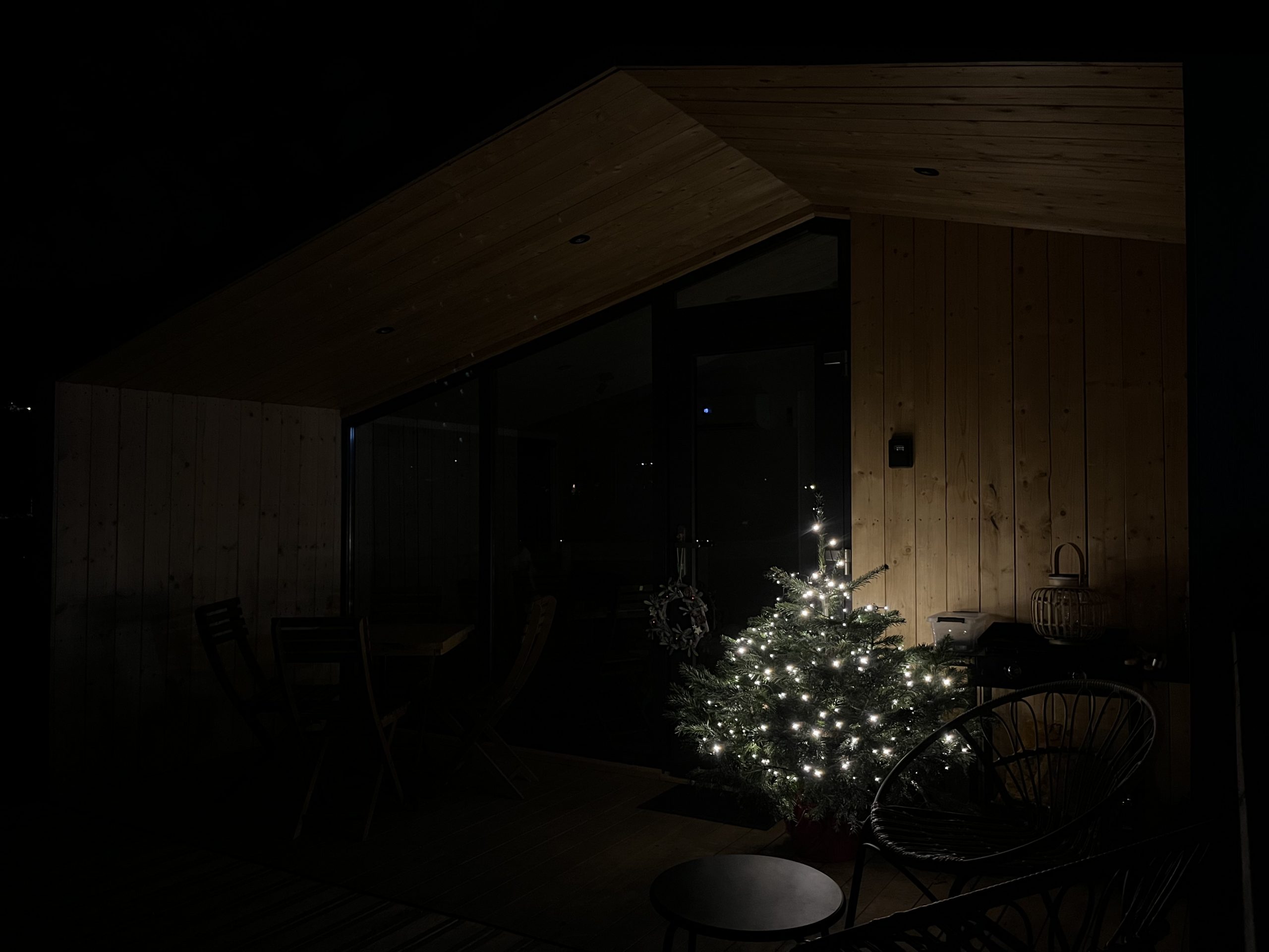 gite_cassiopee_hiver_decorations_nuit_insolite_alsace