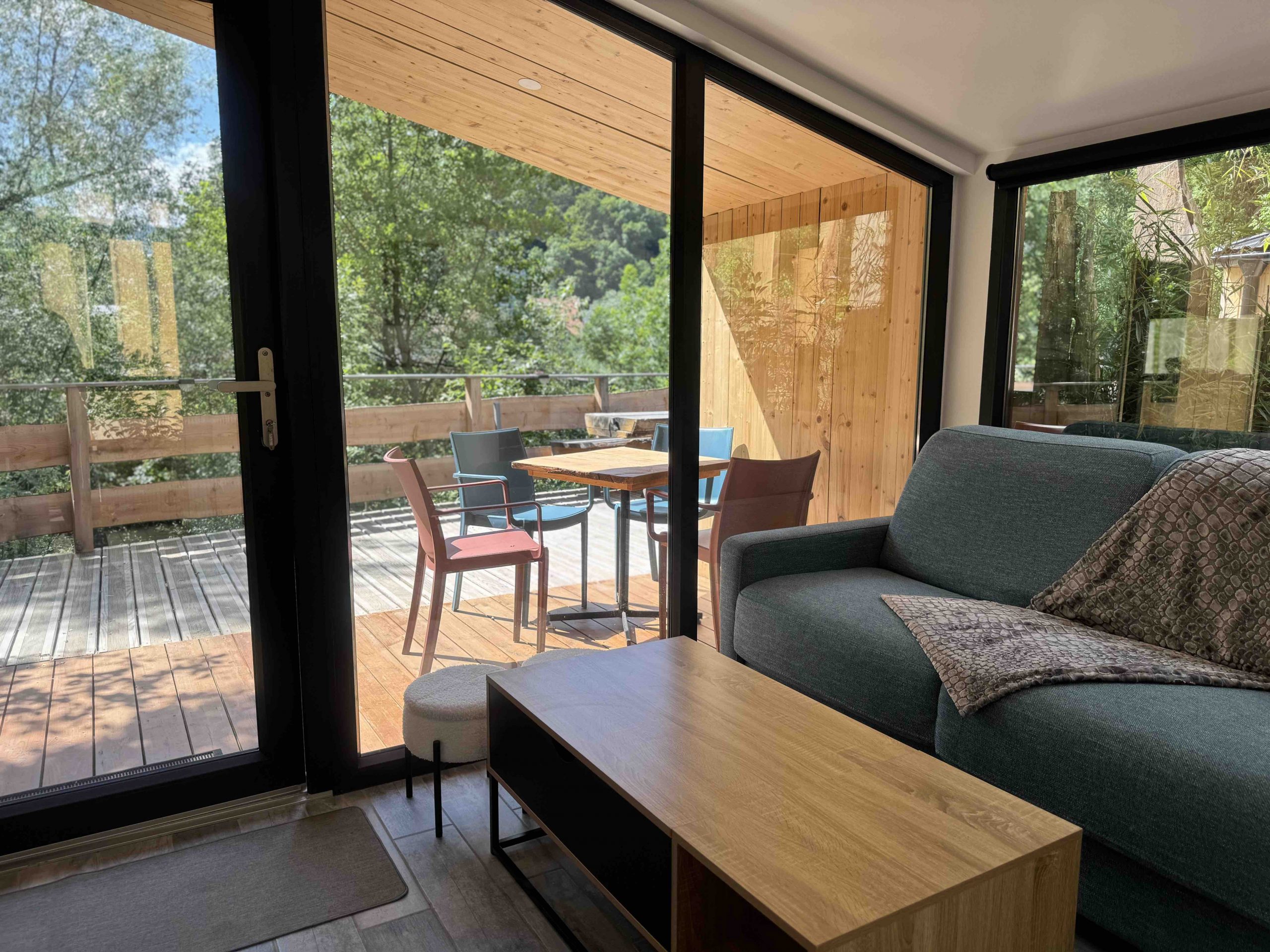 aigle_salon_tiny_house_alsace_insolite